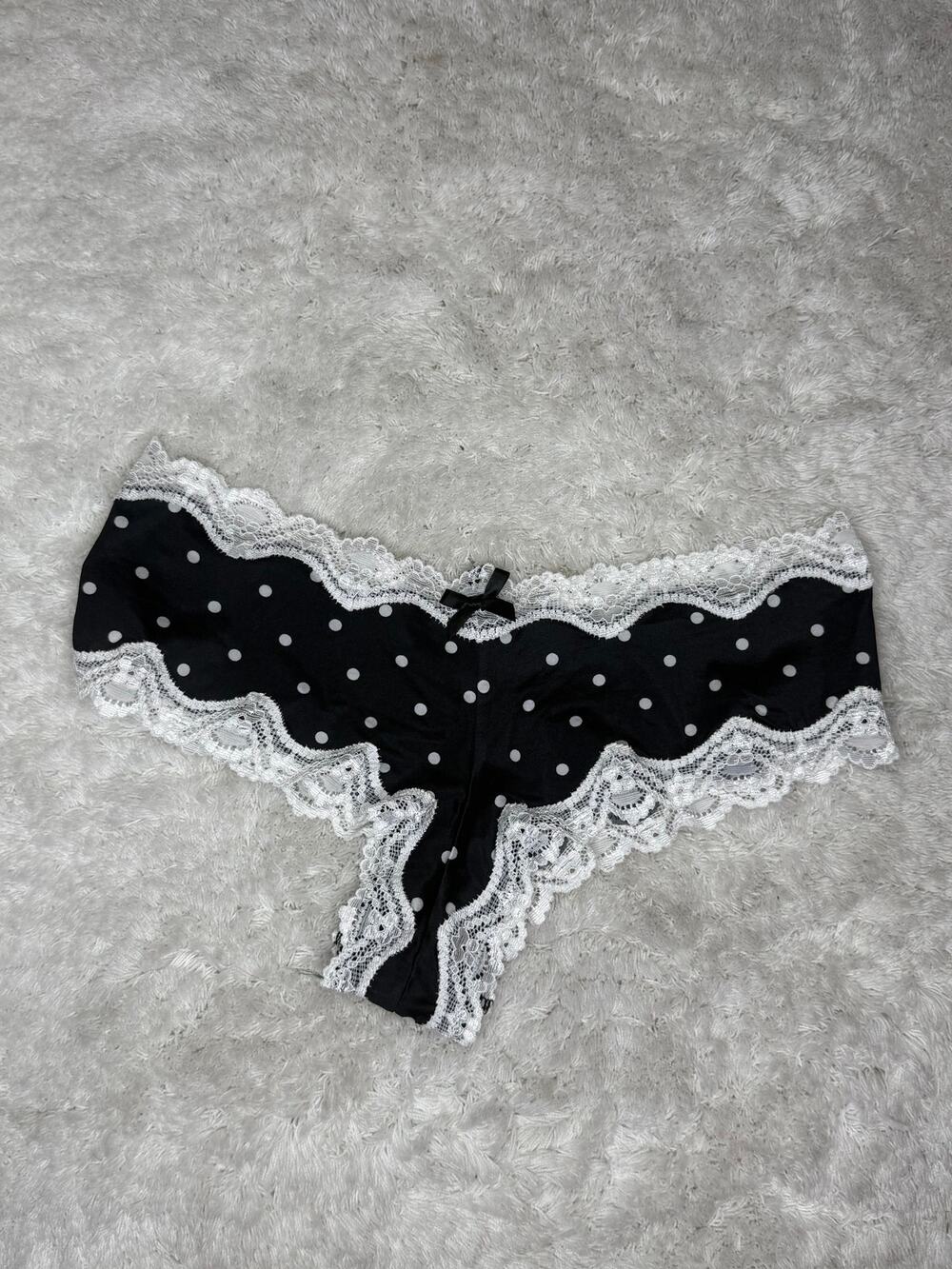NWT Victoria’s Secret Black White Polka Dot Lace Cheeky S 2014 Bow